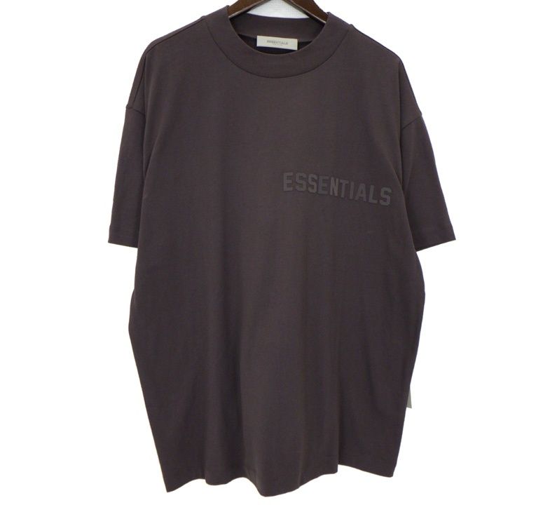 フィア オブ ゴッド エッセンシャルズ FEAR OF GOD ESSENTIALS フロント ラバー ロゴ 半袖 Tシャツ　51192