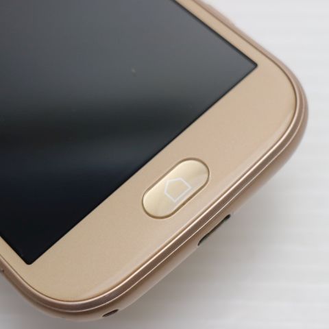 超美品 F-01L らくらくスマートフォン me ゴールド スマホ 本体 白ロム