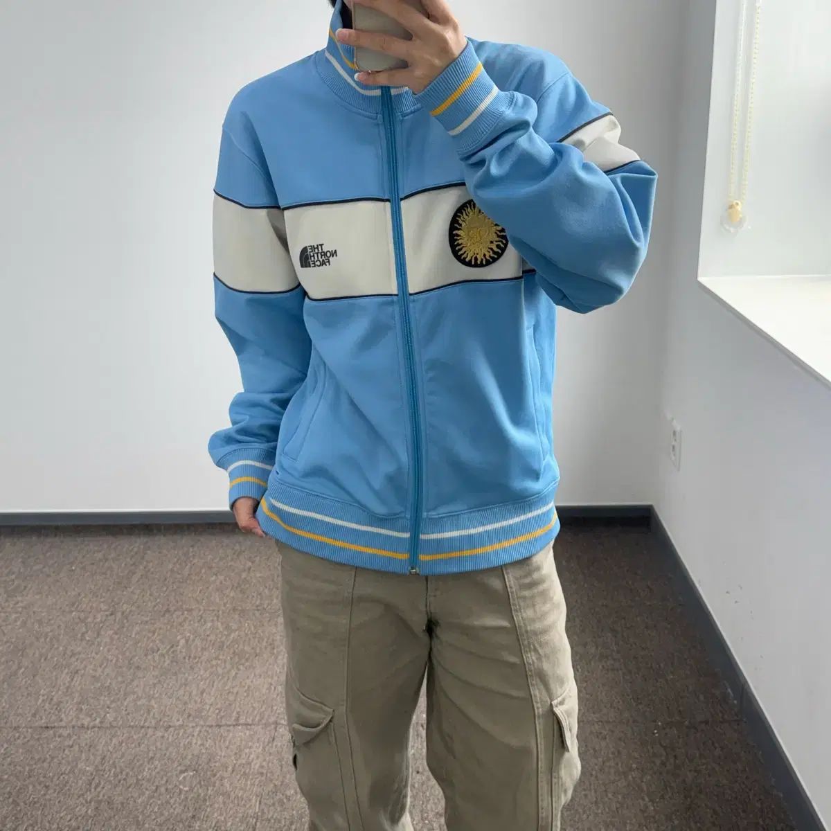 THE NORTH FACE ザノースフェイス スカイブルー ジャージ