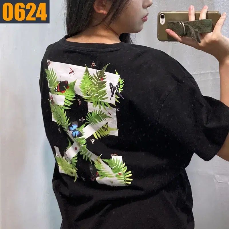 95 オフホワイト 半袖 Tシャツ