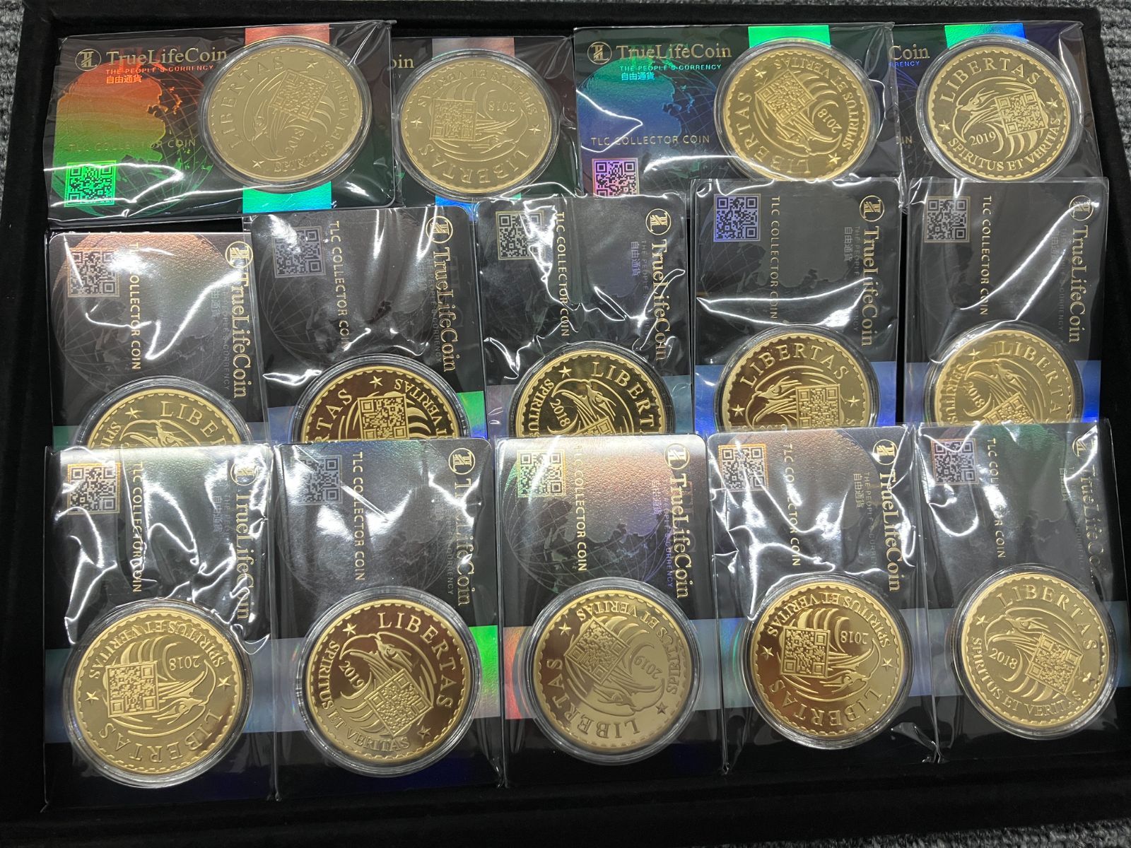 True Life Coin (TLC)コレクター14枚&ピンバッジセット True Life Coin (TLC)コレクターコイン14枚&ピンバッジセット - メルカリ