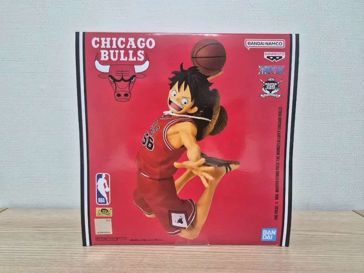 ONE PIECE モンキー・D・ルフィ(ルフィ) NBA シカゴ ブルズ フィギュア