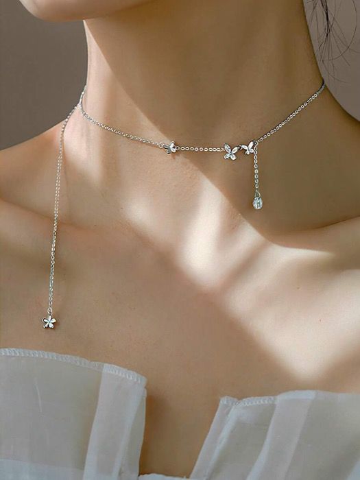 ジュエリー レディース ネックレス ペンダントネックレス 1個 S925スターリングシルバー ラインストーンバタフライネックレス、ミニマルデザイン、ファッショナブルでバーサタイルなチョーカーネックレス、ロマンチックでかわいいキャビキュラーチェーン、ギフト