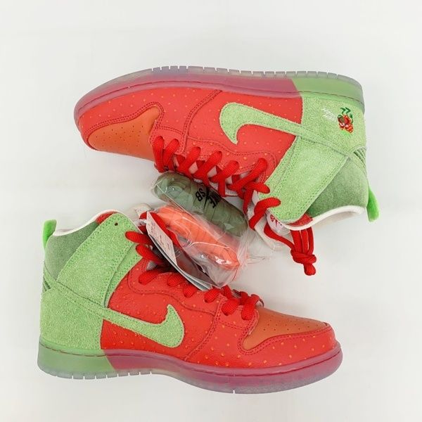 Nike SB ハイカットスニーカー グリーン/レッド NIKE SB ナイキ スニーカー シューズ DUNK HIGH PRO STRAWBERRY COUGH