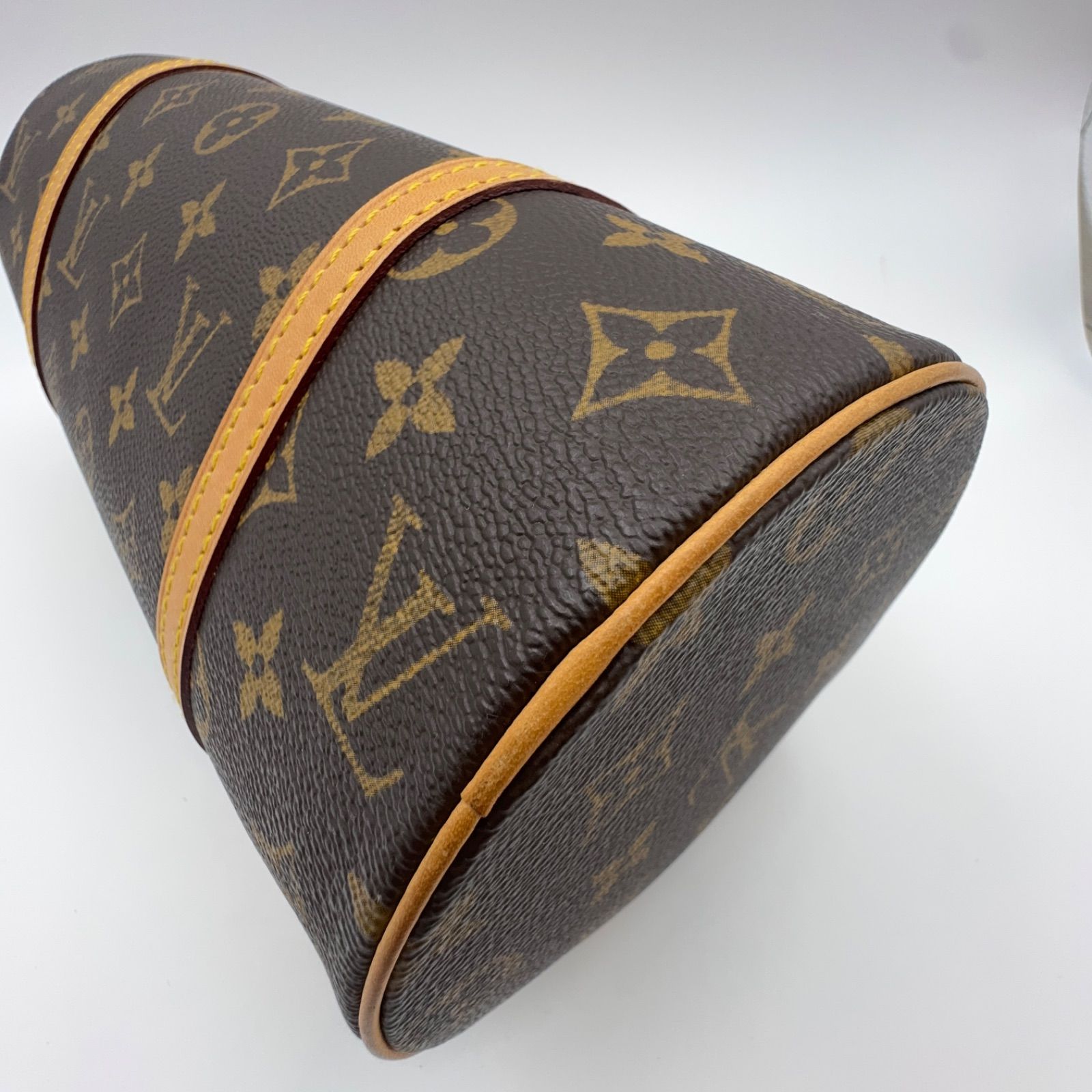 LOUIS VUITTON ルイヴィトン パピヨン26 M51385 モノグラム 筒型