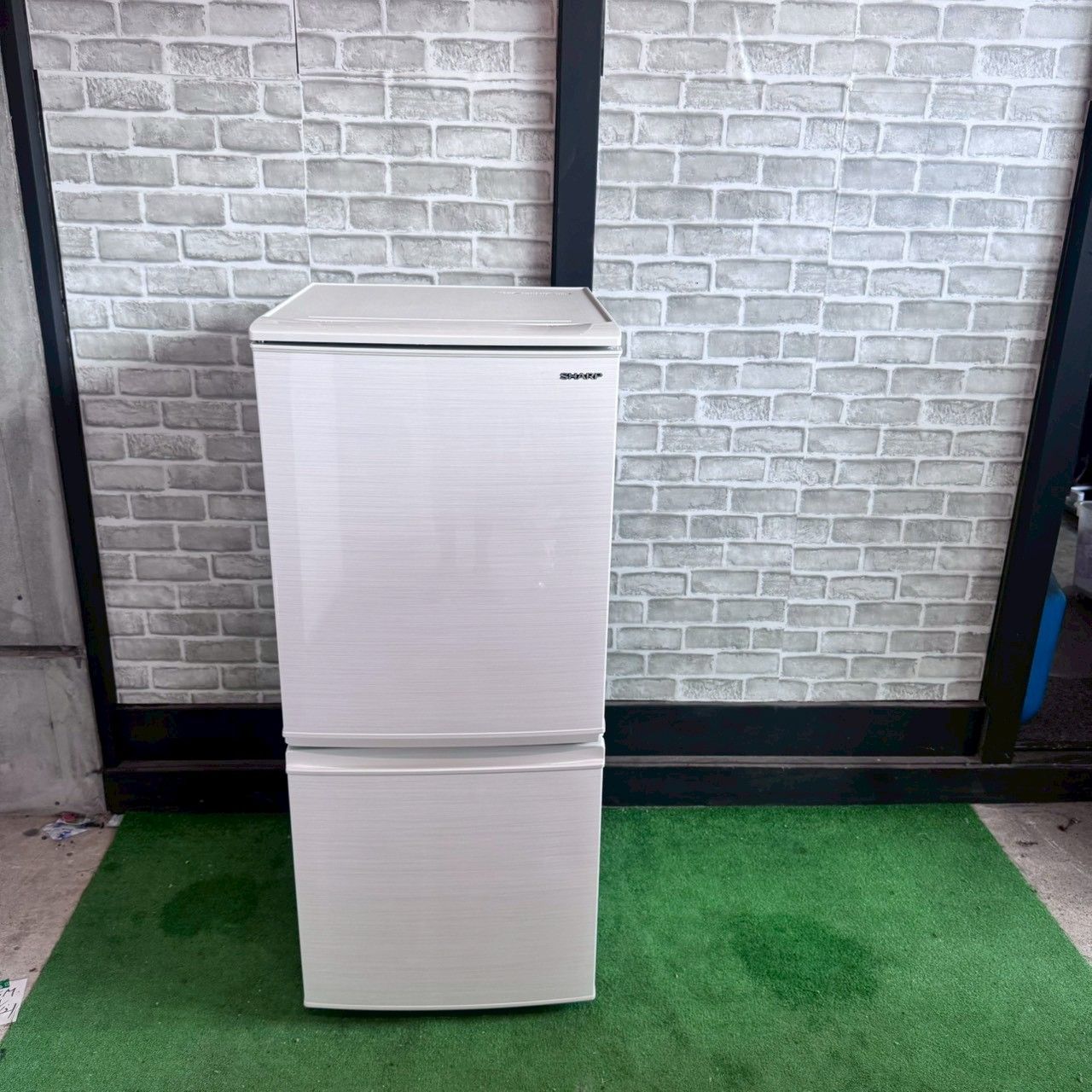 シャープ SHARP 冷蔵庫 2020年製 137L 2ドア 一人暮らし 新生活