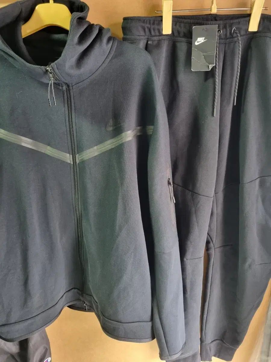 ナイキ テック フリース セット 新品