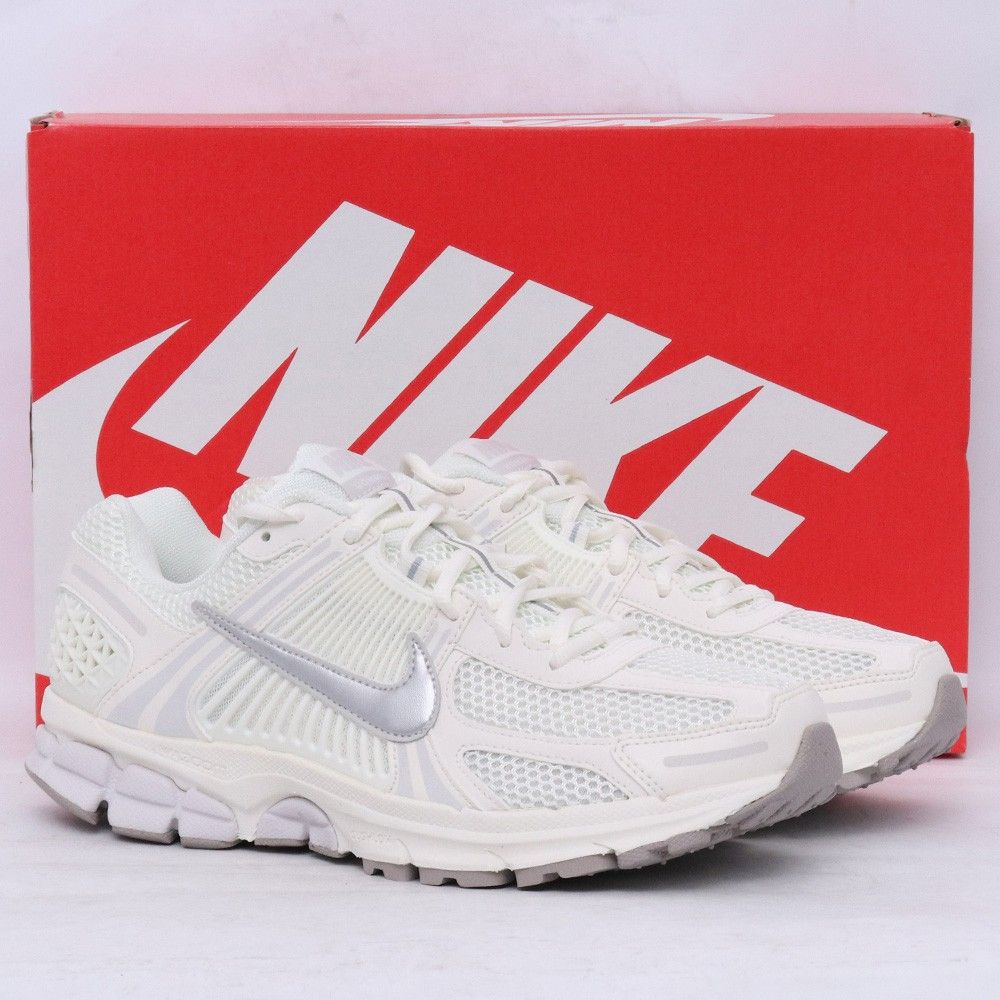 未使用 26.5cm NIKE Vomero 5 Sail/Vast Grey FB9149-103 - メルカリ