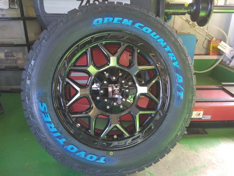 LEXXEL InFerno ハイエース 200系 新品 タイヤホイール TOYO OPENCOUNTRY AT3 215/65R16 ホワイトレター 16インチ 車検対応 ４本セット