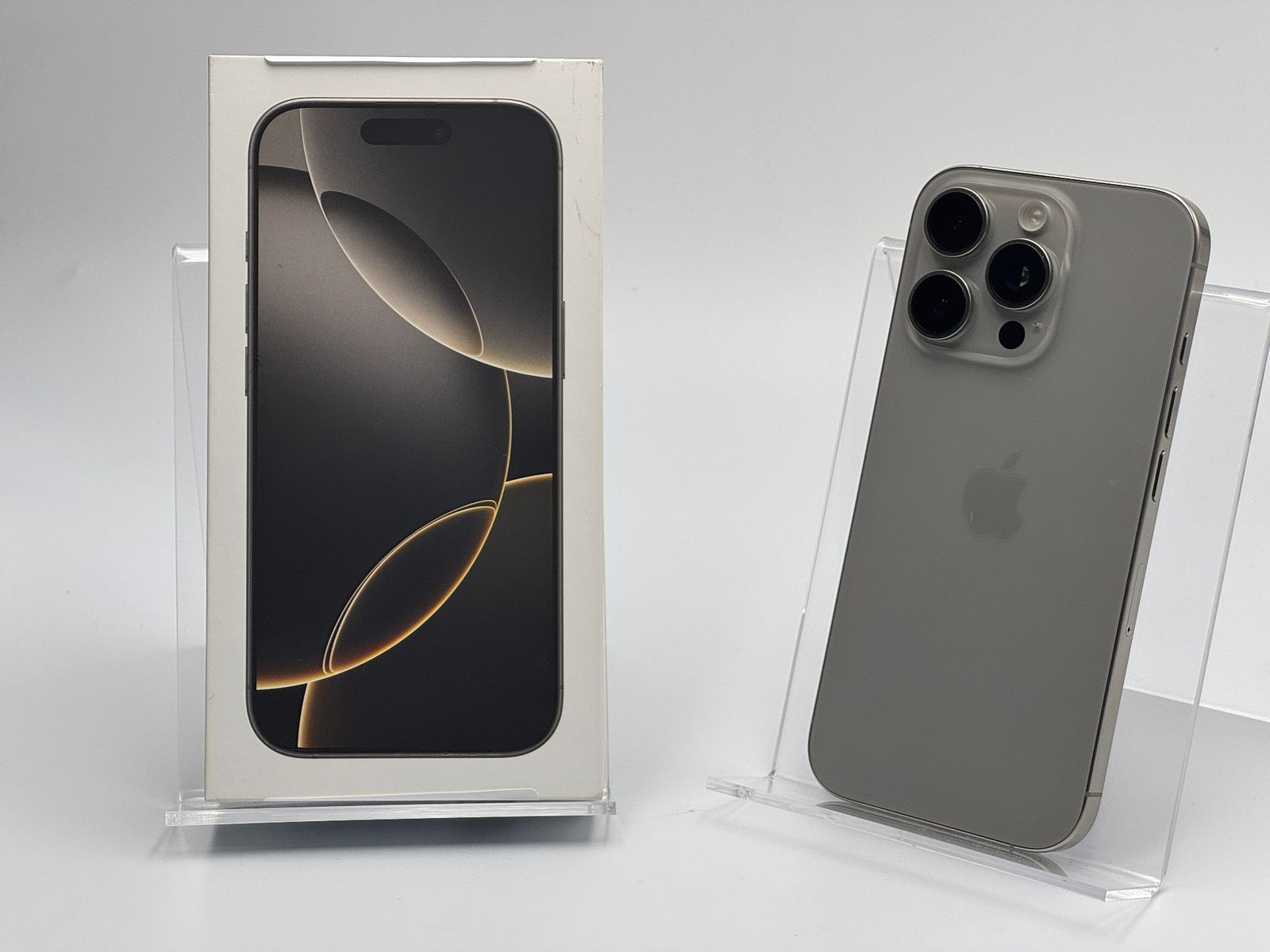 【箱付き中古B】iPhone 16 Pro 256GB ナチュラルチタニウム バッテリー【88%】 SIMフリー 白ロム