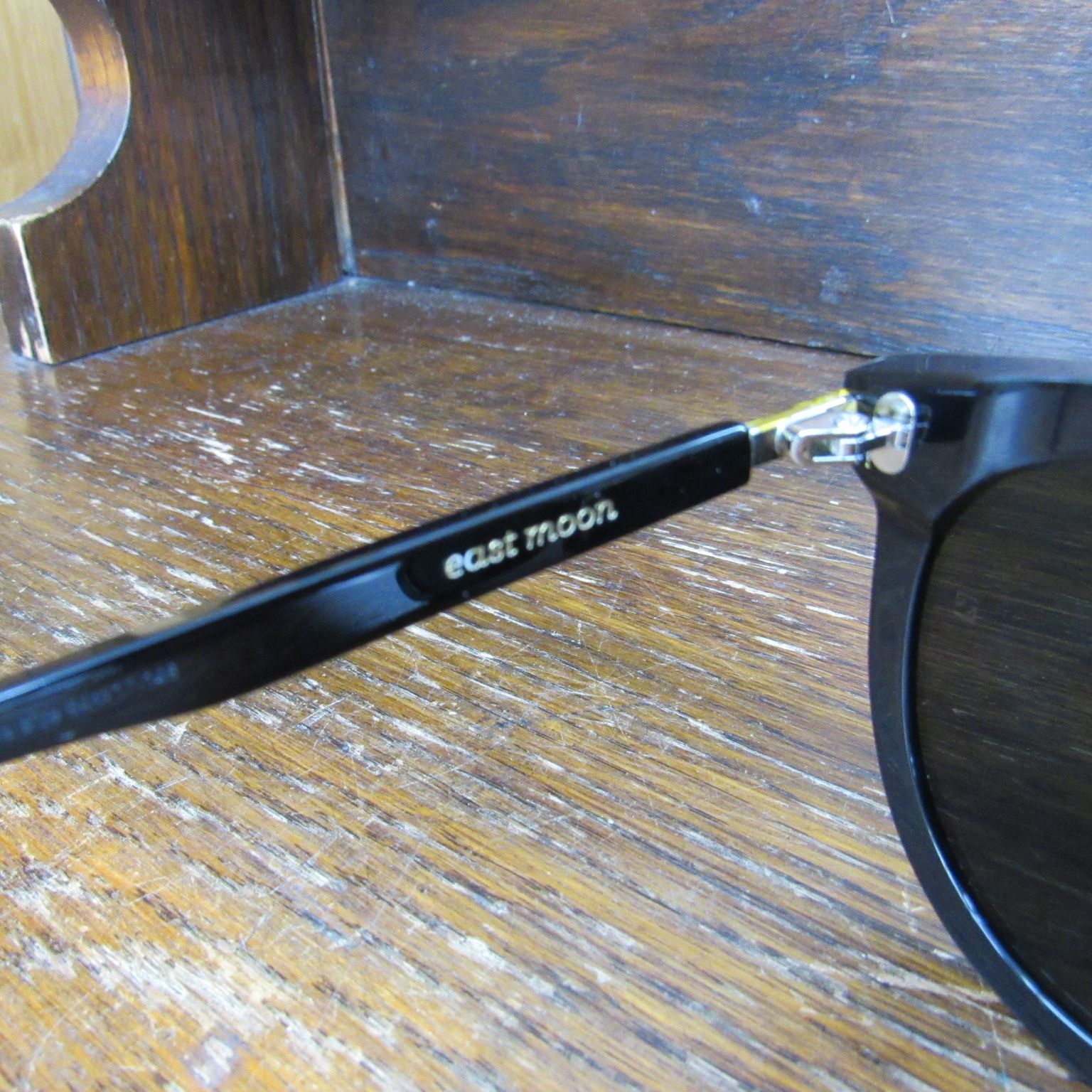 East 01 Monster Gentle Sunglasses Moon Black moon - | X Round