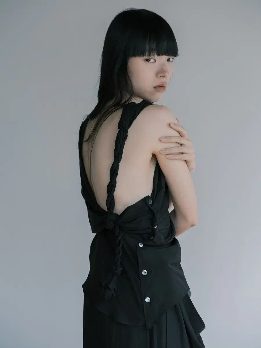 キーン Kindred ブラック クロス ボディ ラップ トップス 1