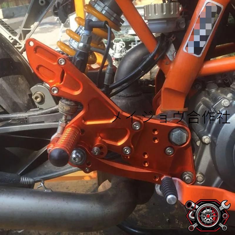 人気商品 KTM Duke 125 200 390 11-17 対応 可動式 バックステップ 調整可能 フットペグ 後方移動 高さ変更 操作性向上 ドレスアップcp624 11,399円