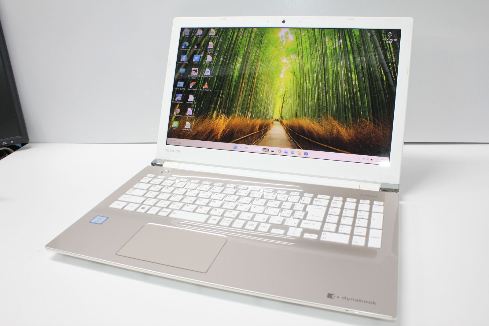 中古】東芝 dynabook T65/DG Core i7 SSD512GB - メルカリ