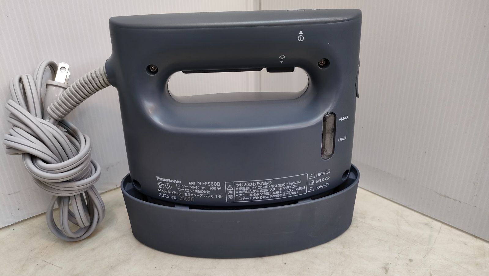 Panasonic アイロン NI-FS60B ◇Panasonic アイロン 2025年製 NI-FS60B - メルカリ