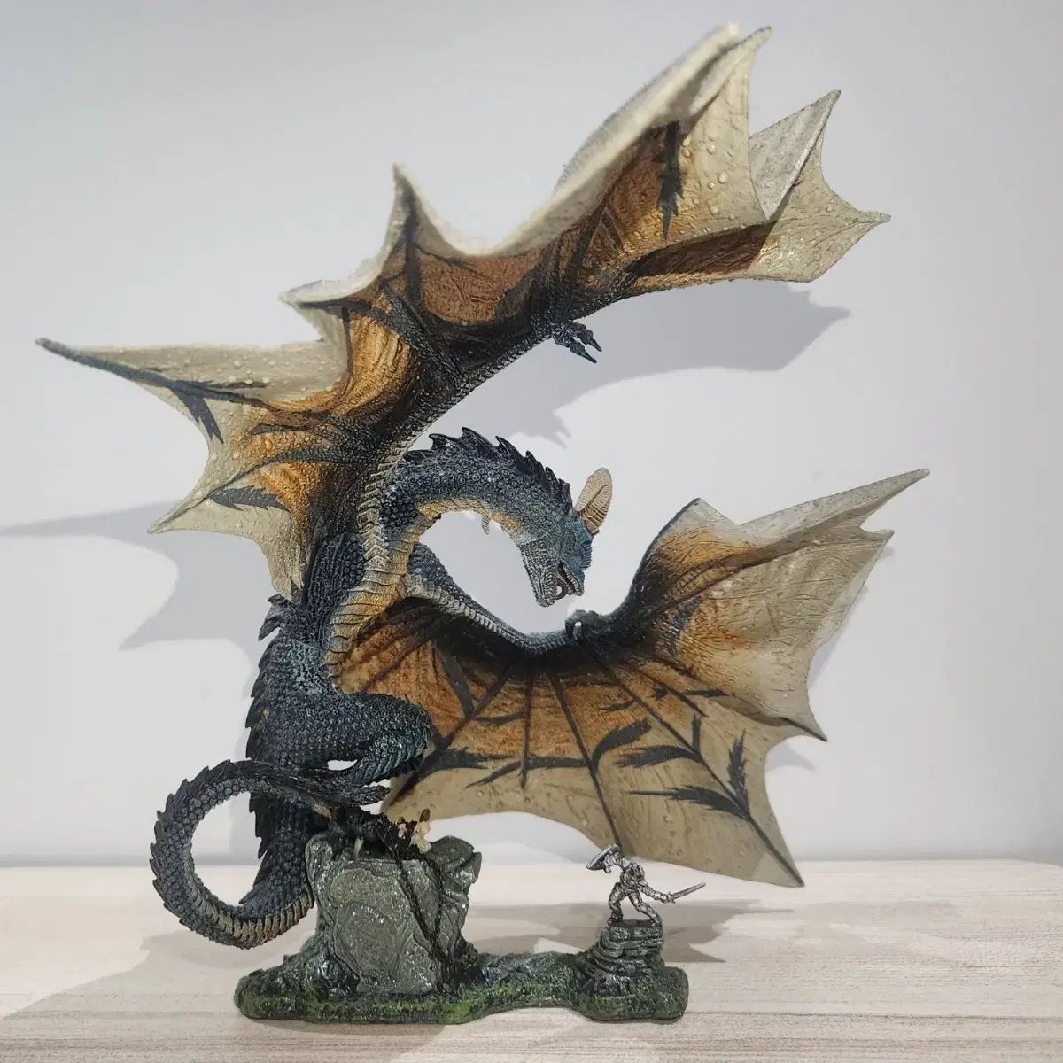 マクファーレン Dragon Diffusion ドラゴンディフュージョン フィギュア