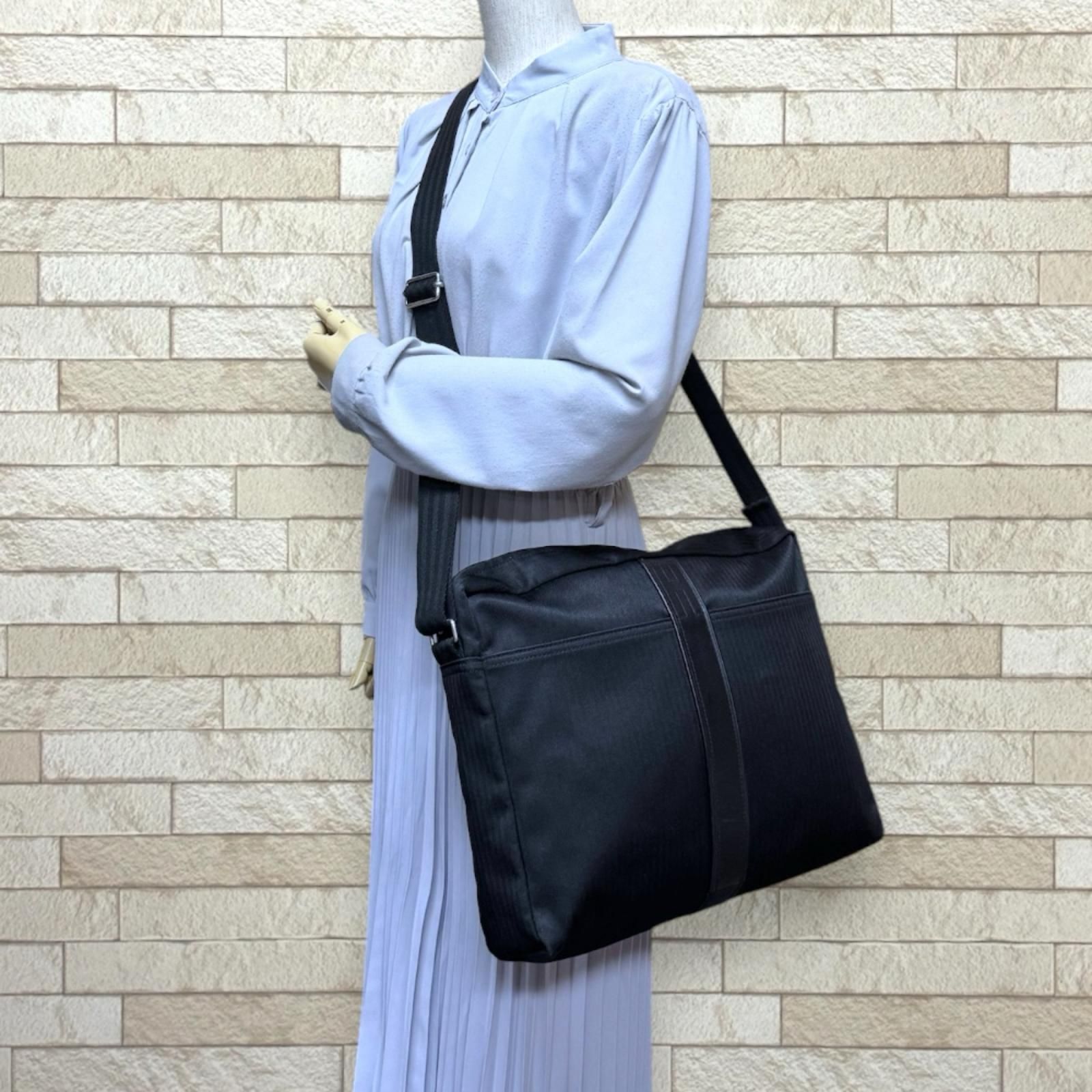 エルメス アカプルコ バサスMM ショルダーバッグ ナイロンキャンパス 