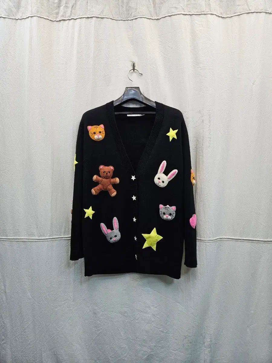 Alice + Olivia ブラック 刺繍 POINT カーディガン