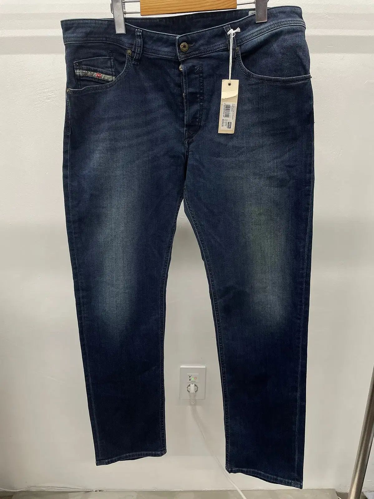 デニム/ジーンズ 【新品・タグ付き】DIESEL WAYKEE ストレート 