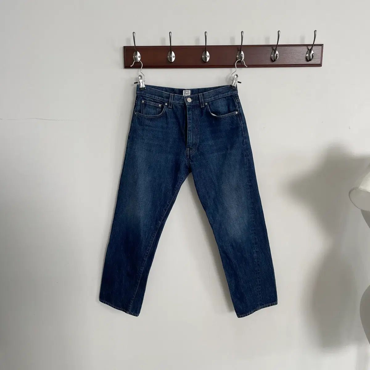 トーテム オリジナル ツイスト シム デニム パンツ ジーンズ イタリア コンテンポラリー