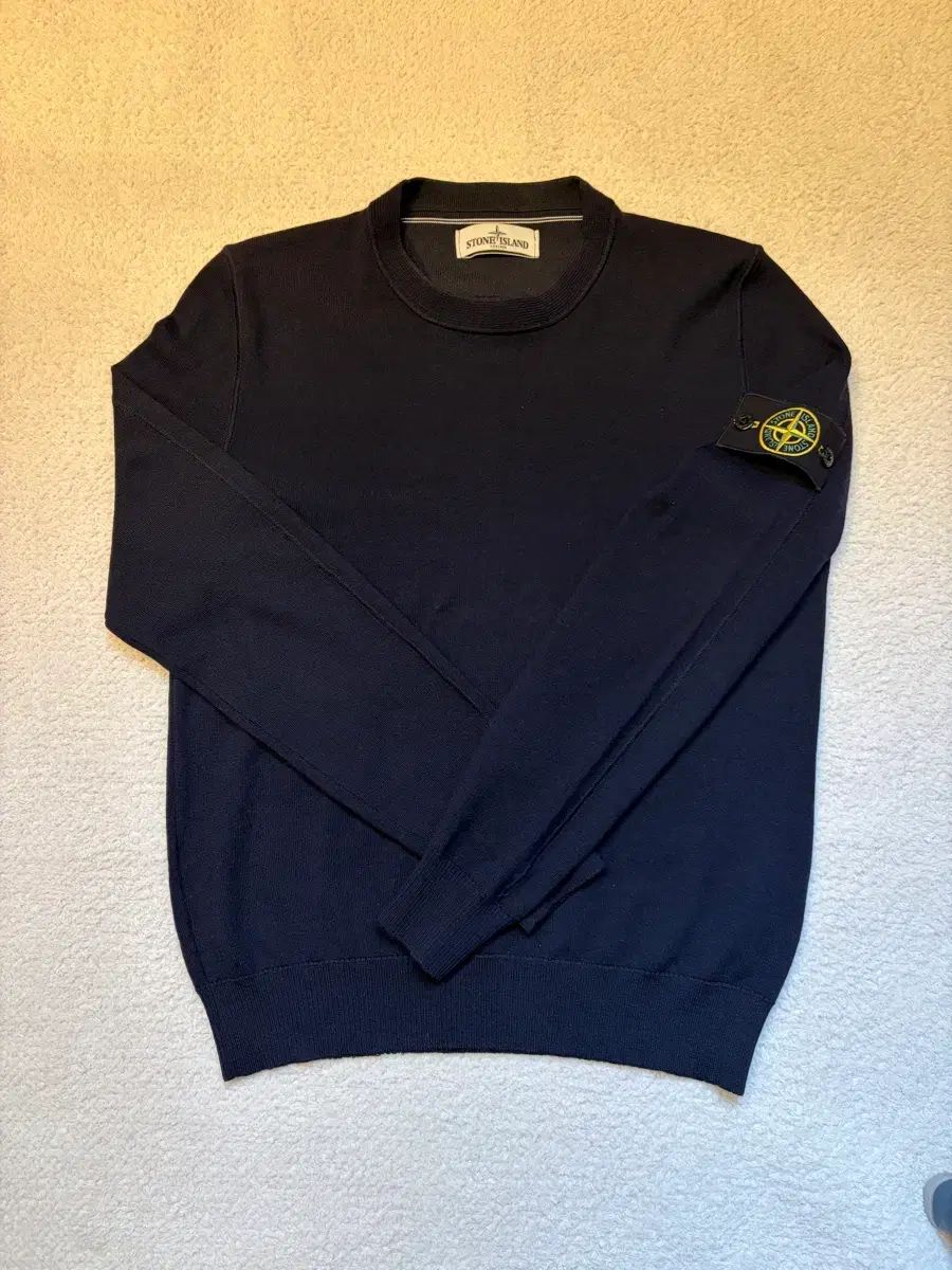 {L size} ほぼ新品 STONE ISLAND ストーンアイランド ニット