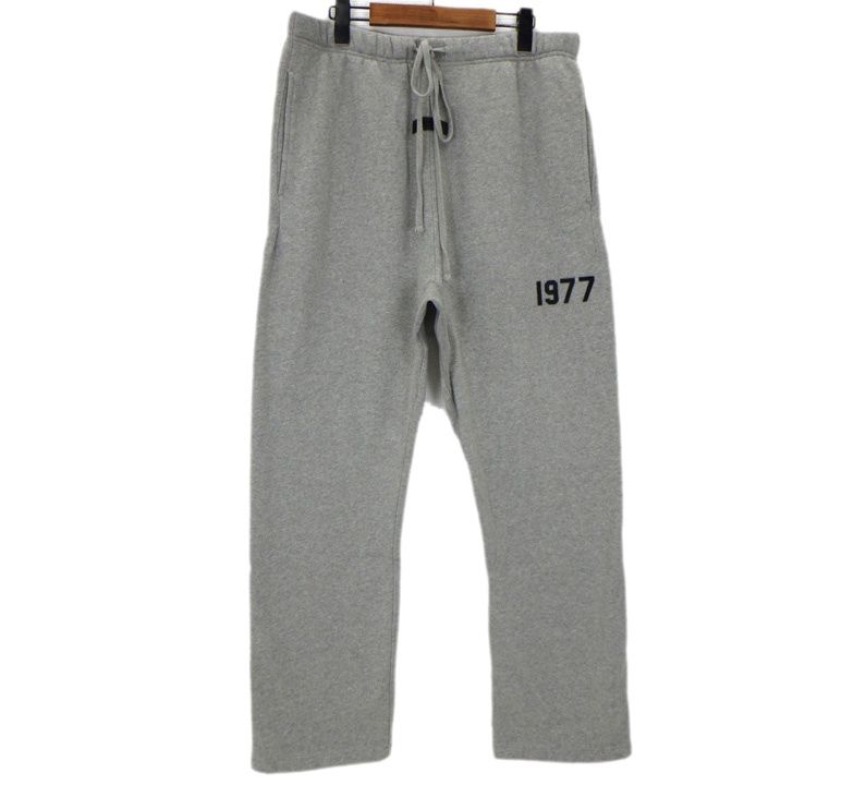 フィア オブ ゴッド エッセンシャルズ FEAR OF GOD ESSENTIALS 【 1977 Sweat Pants 】 フロント ロゴ スウェット パンツ 51203