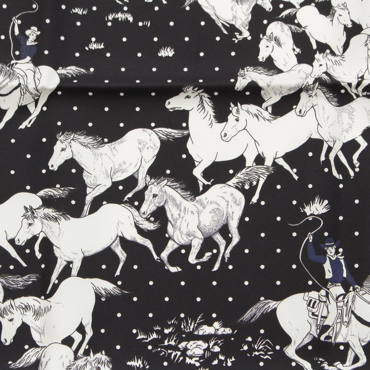 エルメス カレ55 Les Mustangs Bandana 野生馬 スカーフ エルメス カレ55 LES MUSTANGS BANDANA 野生馬 シルク バンダナ