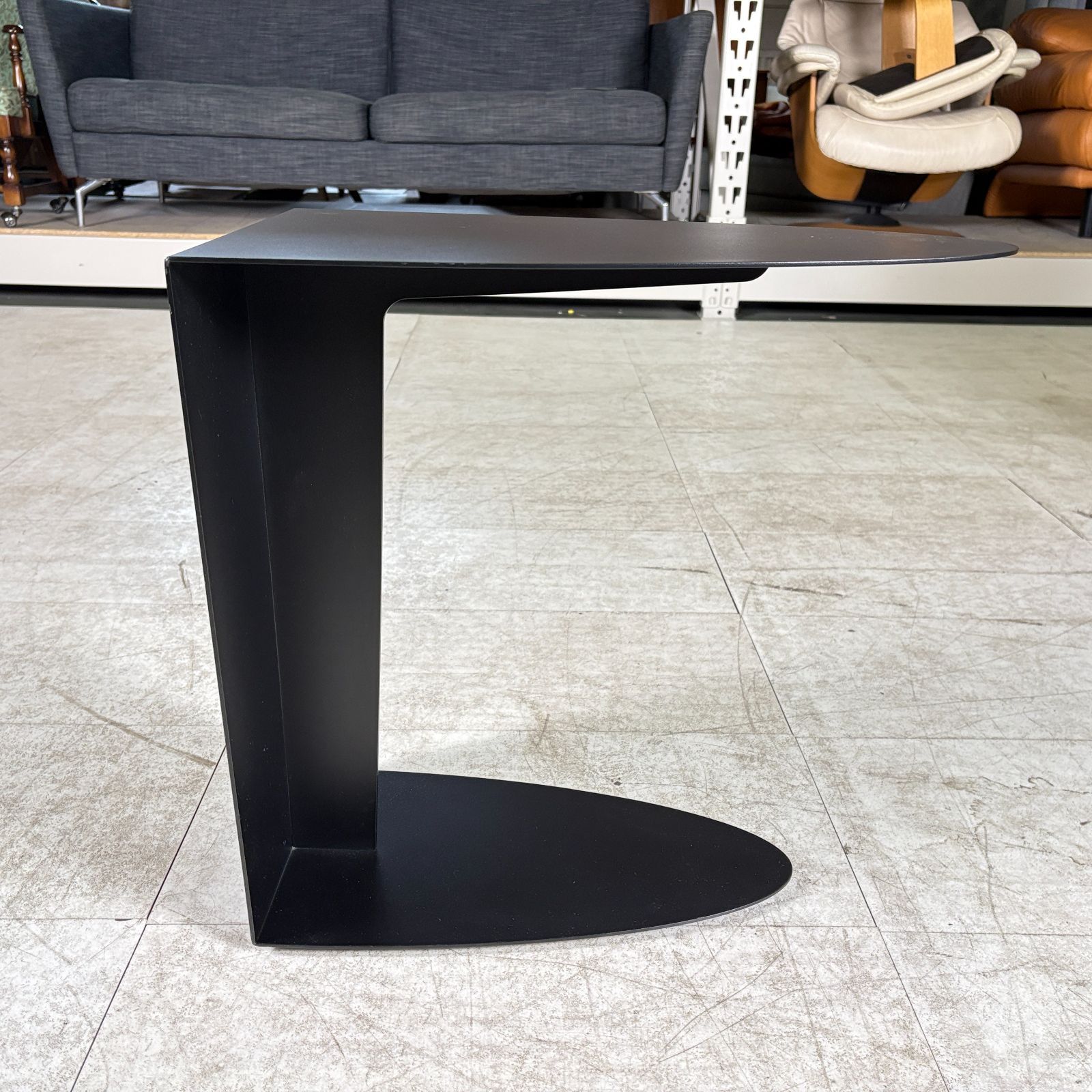 BoConcept Ottawa サイドテーブル マットブラック スチール 北欧