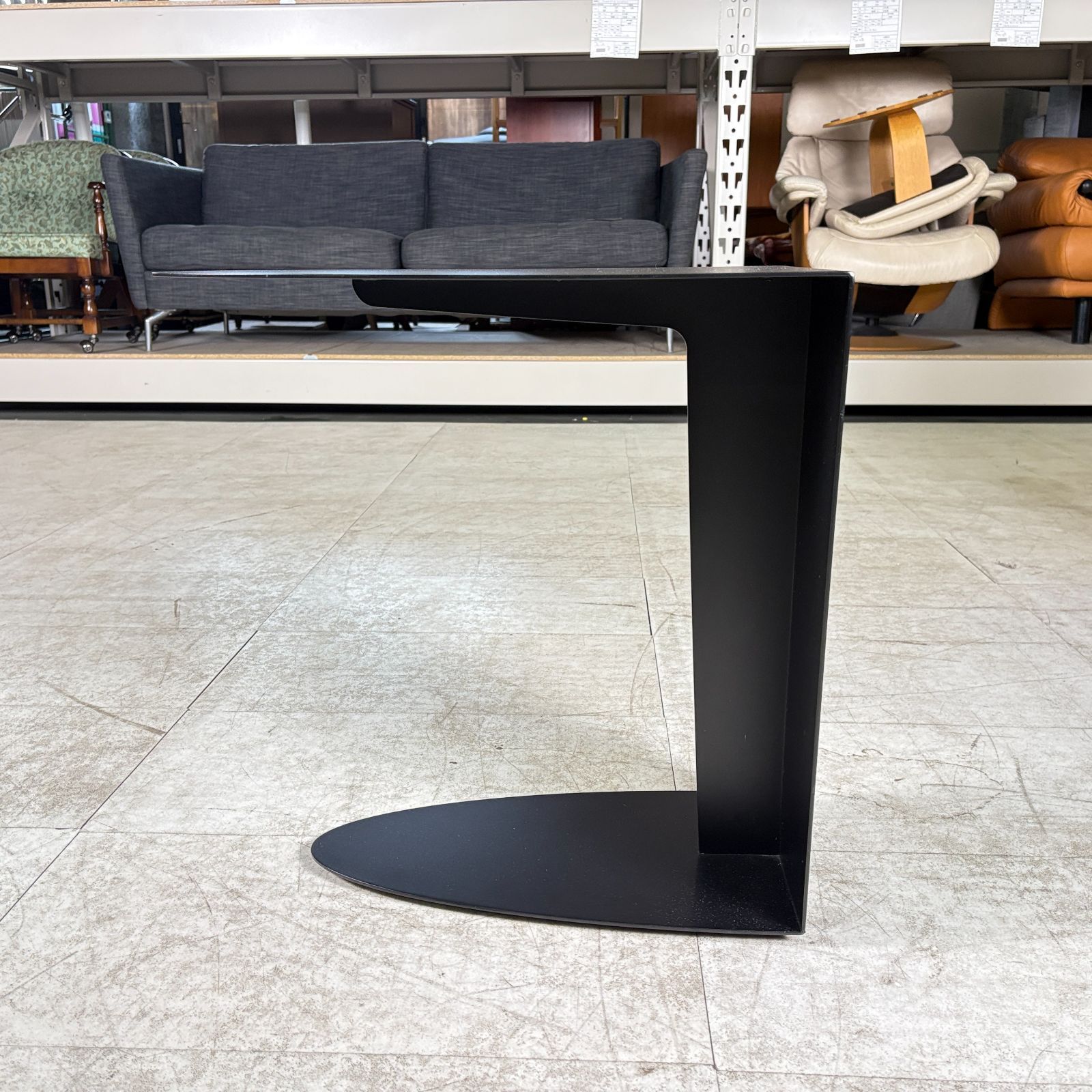 BoConcept Ottawa サイドテーブル マットブラック スチール 北欧