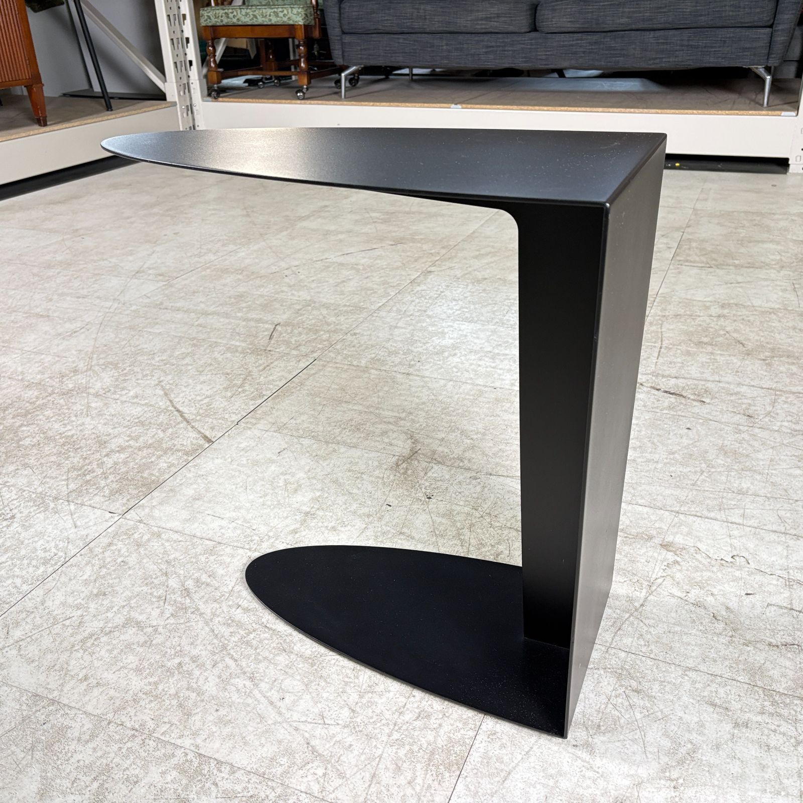 boconcept 　サイドテーブル ottawa ブラック　金属　モダン BoConcept Ottawa サイドテーブル マットブラック スチール 北欧