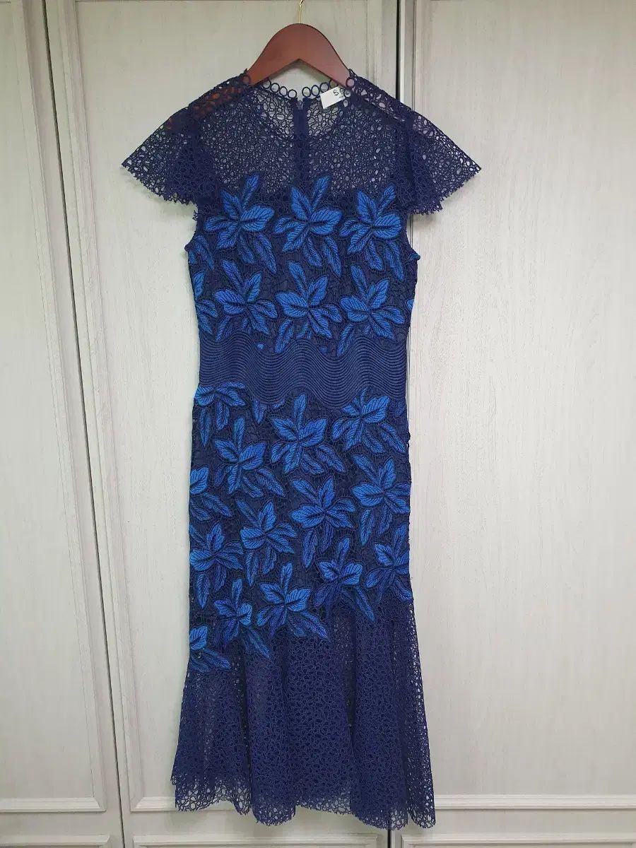 (新品) シーNEW YORK ワンピース (ハン・ヘジン, キム・チェウォン(KIM CHAEWON) ワンピース フレンチスリーブ バージョン)