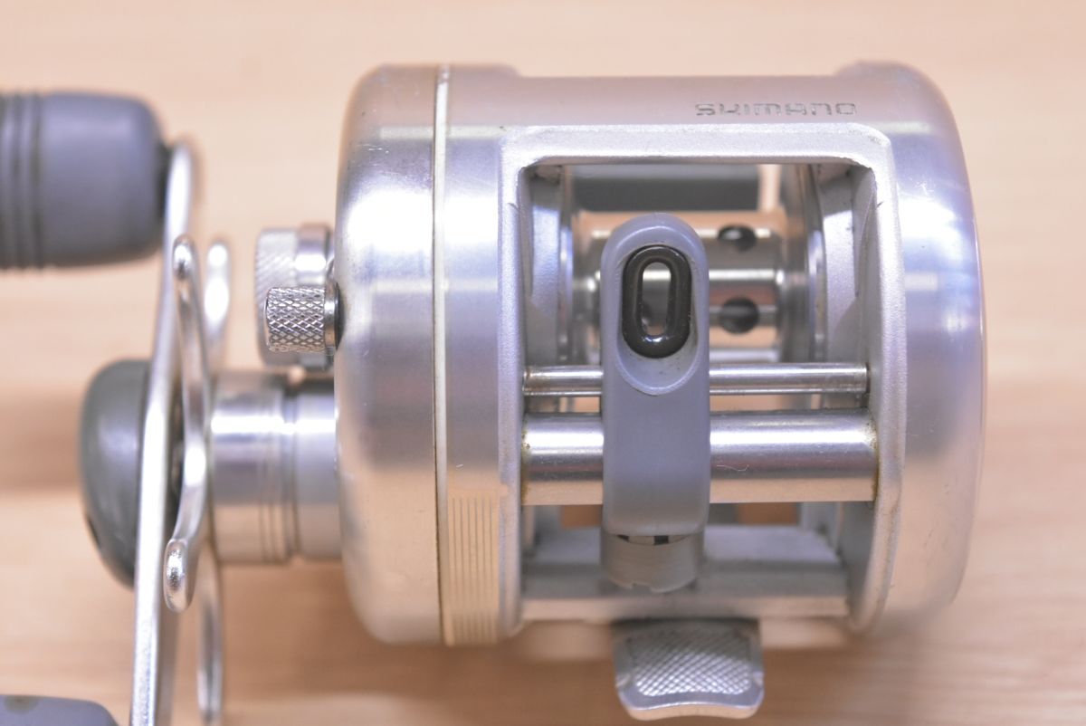 SHIMANO CALCUTTA ベイトリール 92年製 シマノ 92 カルカッタ 100 ベイトリール 右 SHIMANO CALCUTTA バス釣り