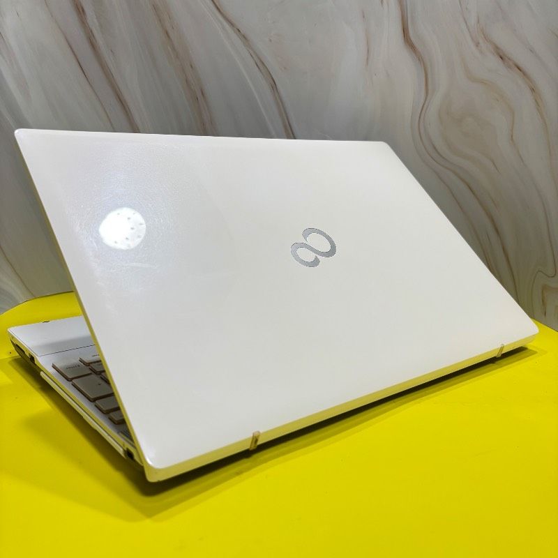 Core i7 8世代 LIFEBOOK Win11 SSD Office付 富士通 - メルカリ