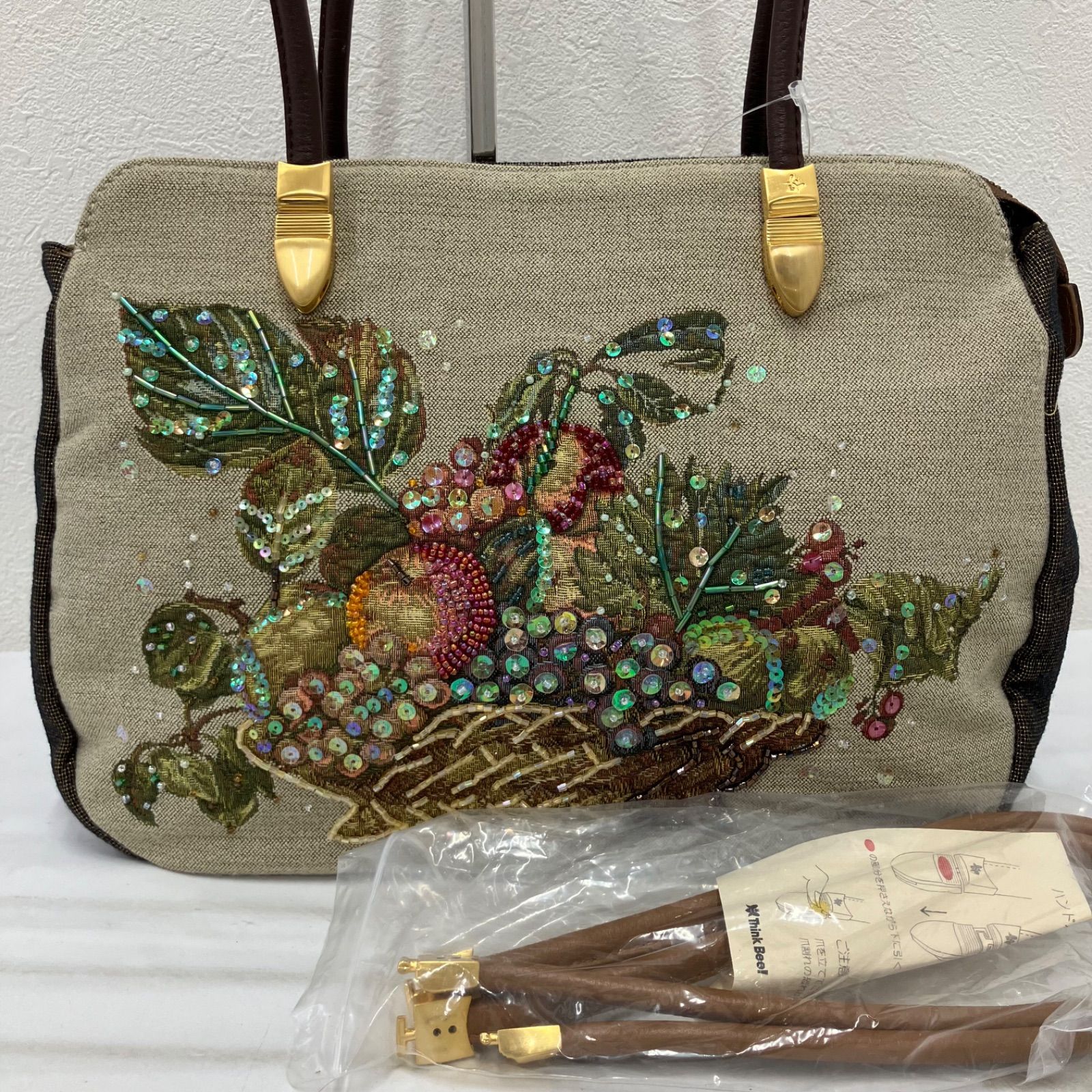 Y5192 Think Bee! シンクビー！ トートバッグ ハンドバッグ フルーツ