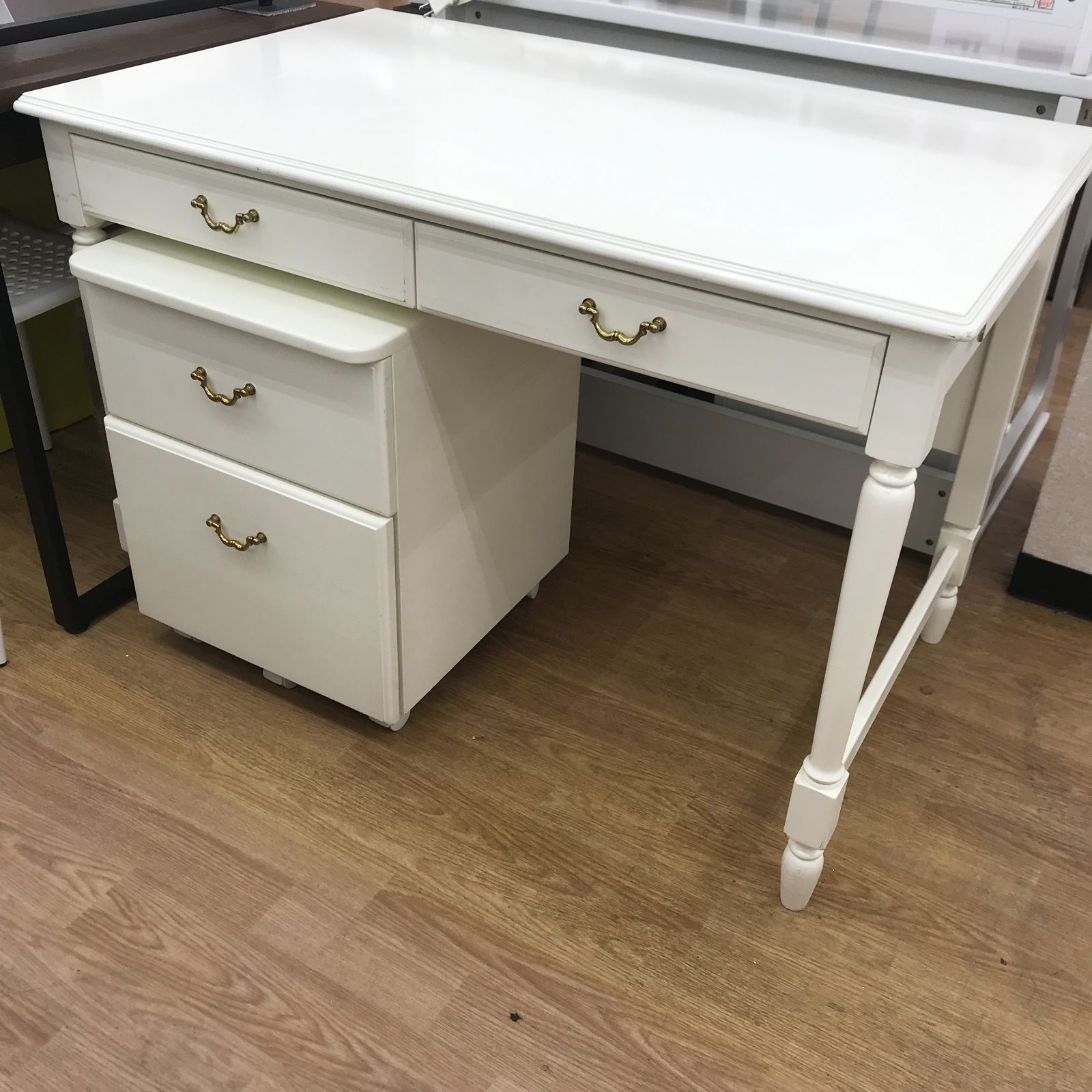 ☆関東地域限定販売☆リユースのサカイ春日部店☆ 東海家具 デスク