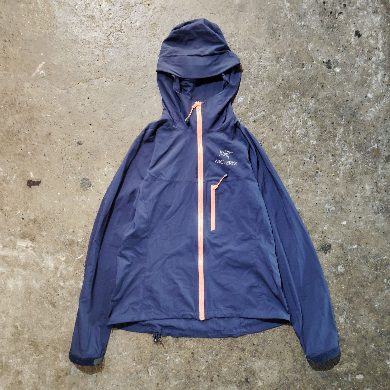 美品　旧タグ ARC'TERYX アークテリクス スコーミッシュフーデ ARC'TERYX Squamish Hoody M 2015年製 旧モデル アークテリクス スコー