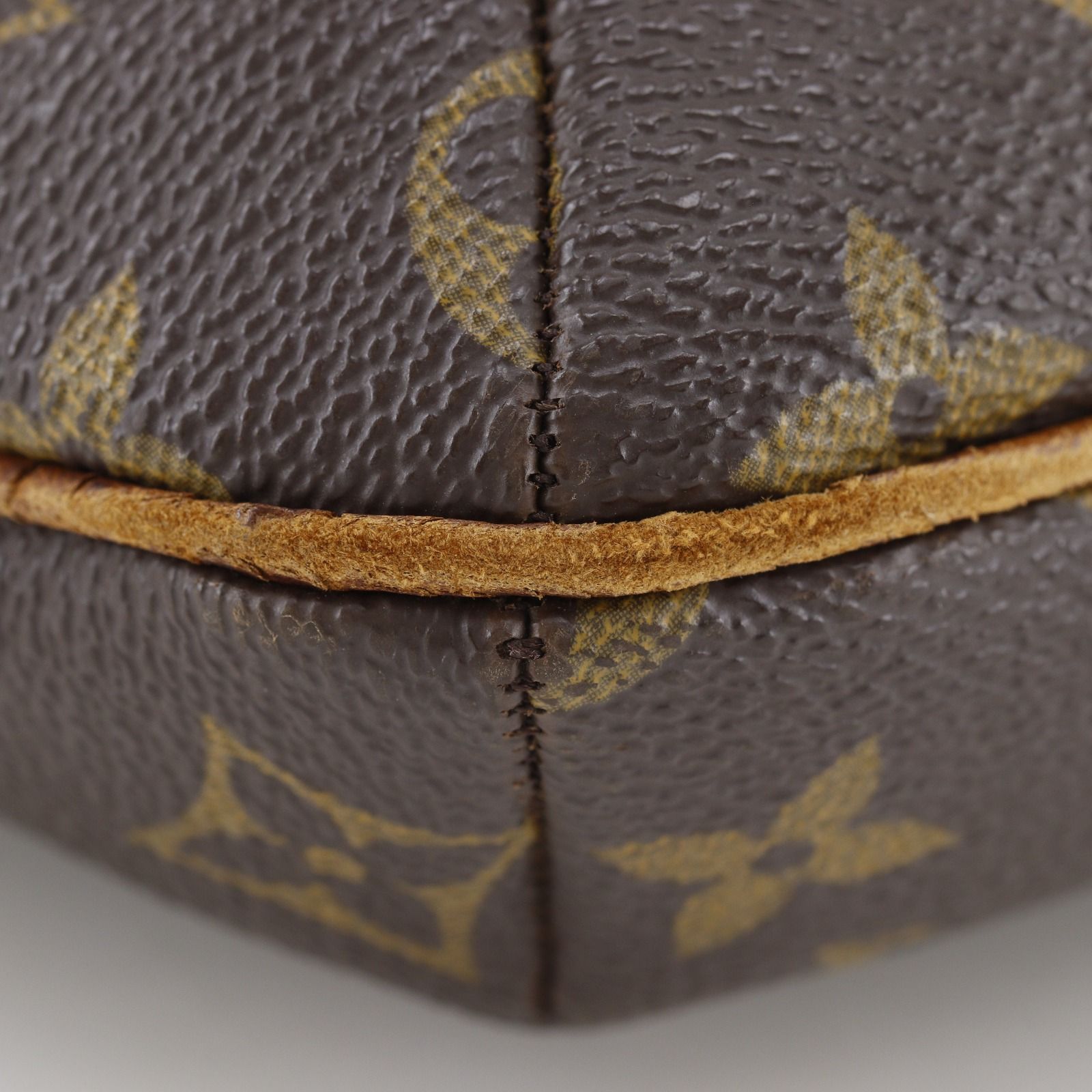 LOUIS VUITTON】ルイ・ヴィトン ミュゼット・タンゴ ショート