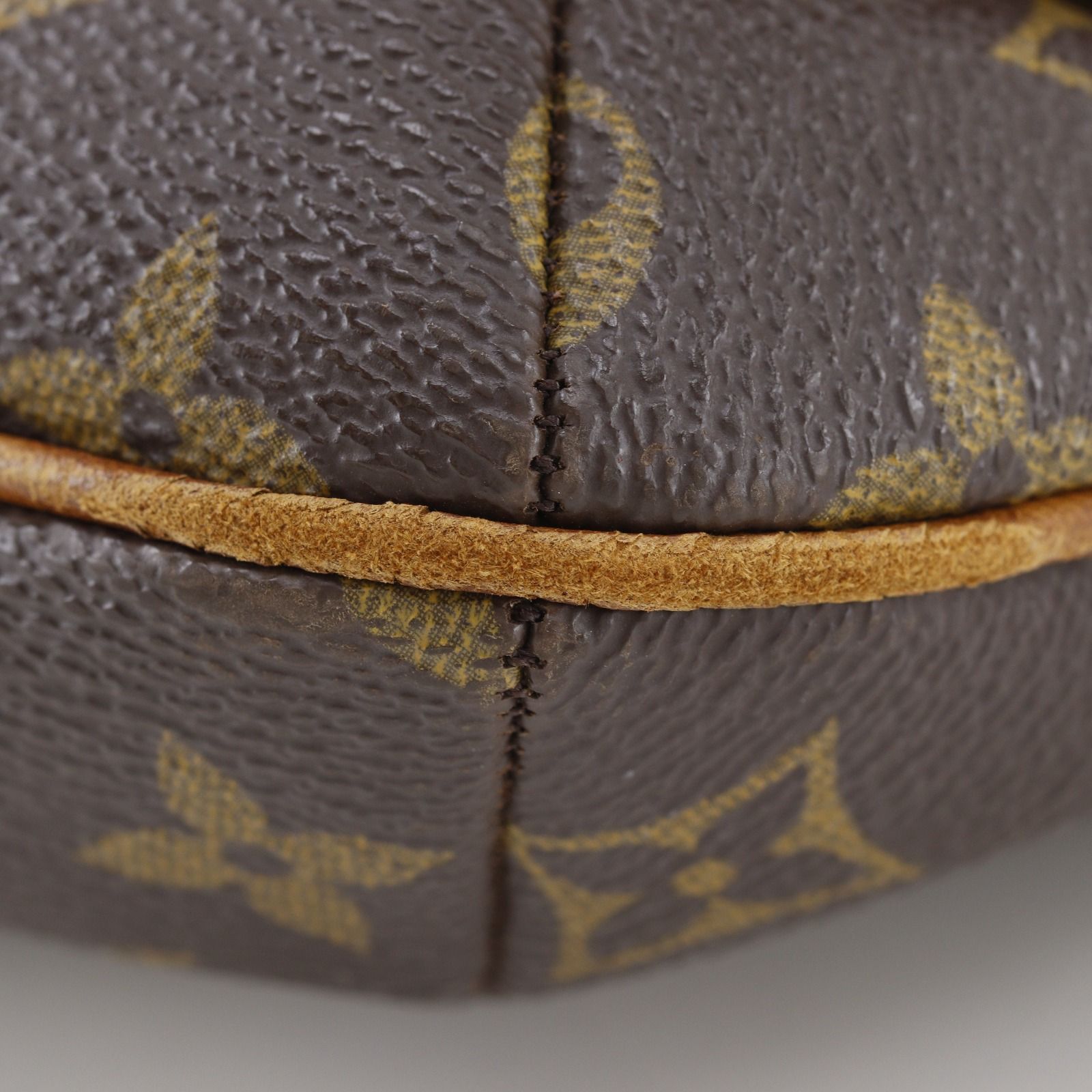 LOUIS VUITTON】ルイ・ヴィトン ミュゼット・タンゴ ショート