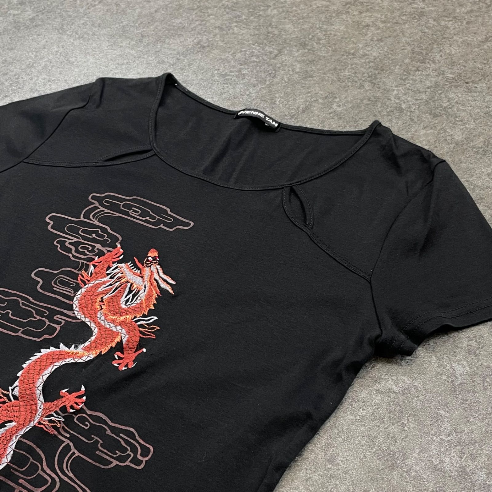 VIVIENNE TAM ヴィヴィアンタム 半袖 Tシャツ カットソー ドラゴン 龍