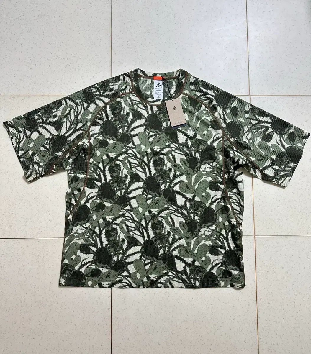 新品 acg 半袖Tシャツ 出品 US XL