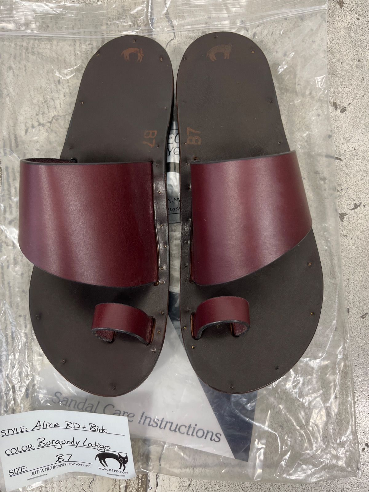 JUTTA NEUMANN Alice B7 burgundy latigo