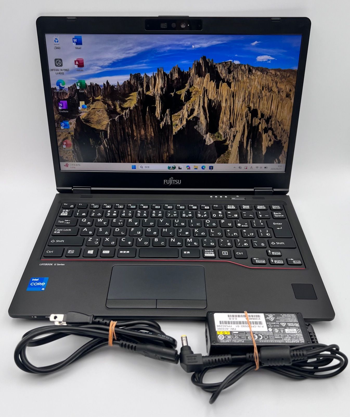 B332// LIFEBOOK U7311/F i5-1145G7 11世代 8GB / 256GB / Windows 11 Pro / Office 2024 付き