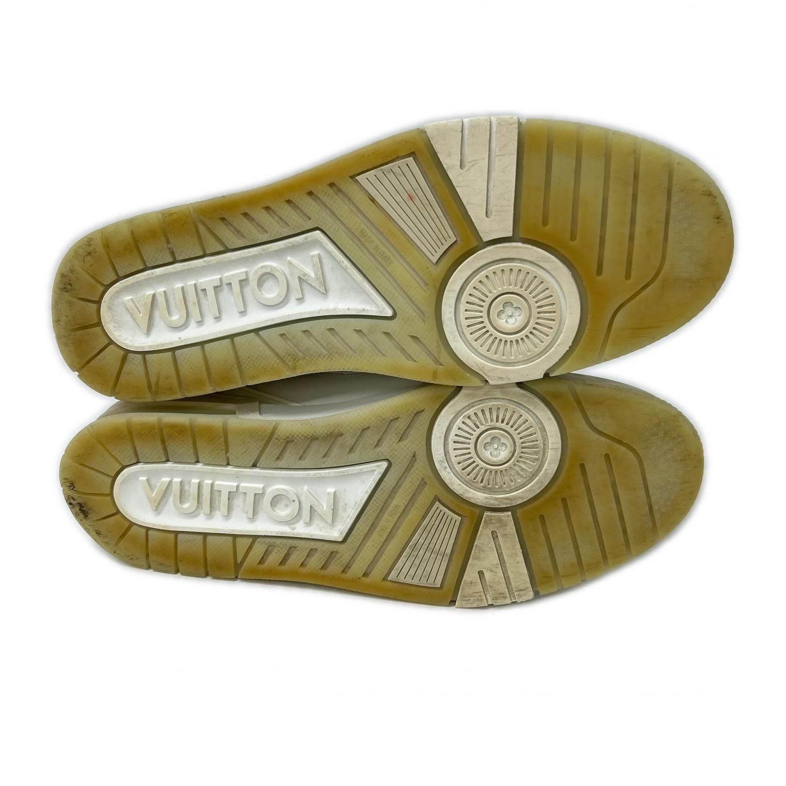 LOUIS VUITTON ルイヴィトン 1A8WAX LV トレイナー・ライン スムース 