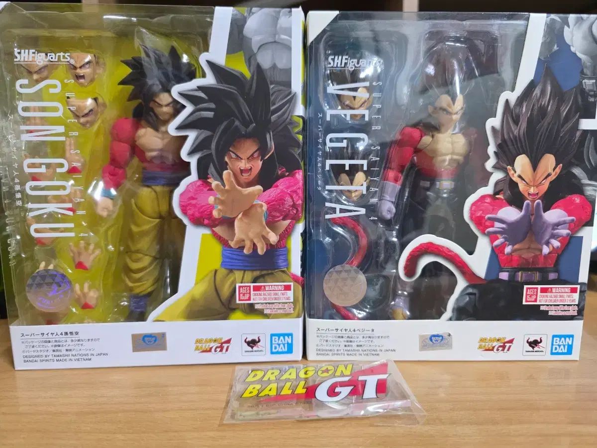 SHFドラゴンボール 超サイヤ人4 孫悟空 ベジータ まとめ + GT アクリル ロゴ