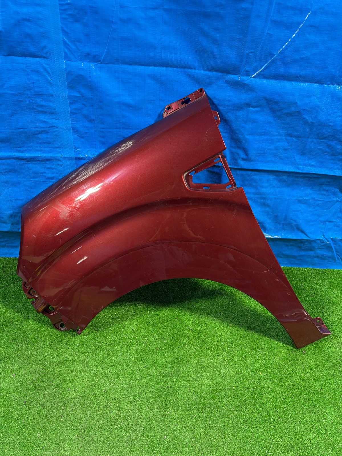 ダイハツ　キャスト　LA250S LA260S  純正　左側　フロントフェンダー　53812-B2A20  (2042)