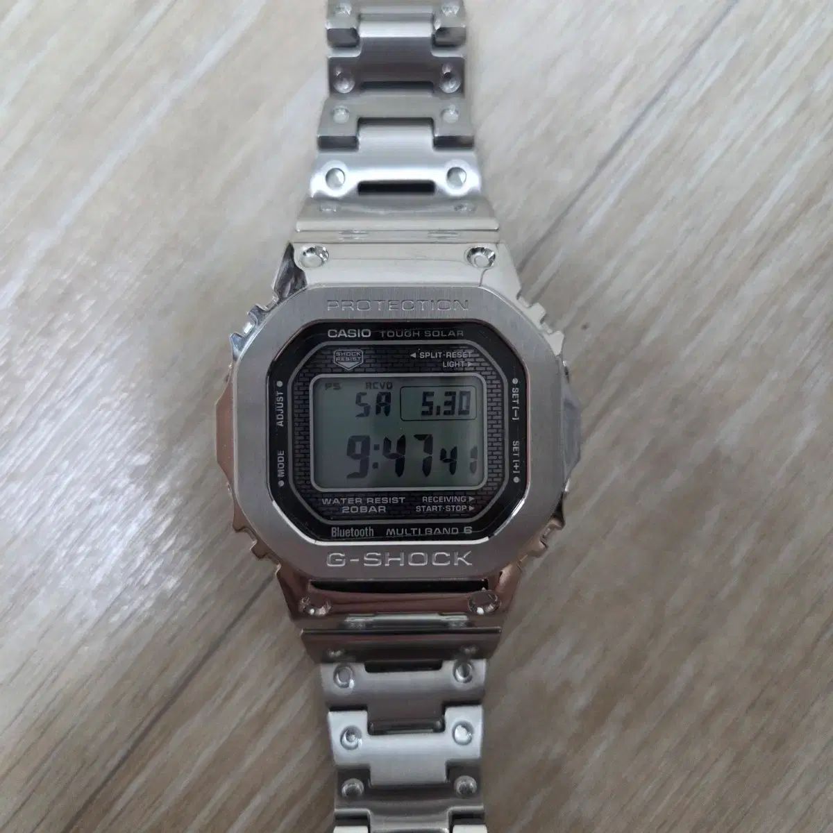 G-SHOCK GMW-B5000D-1DR