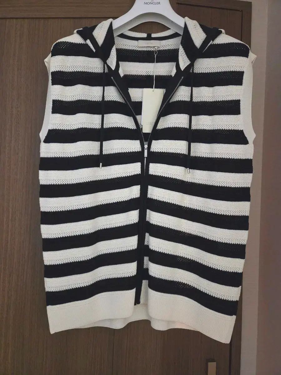 LEBEIGE フード付きニットジップアップ/新品