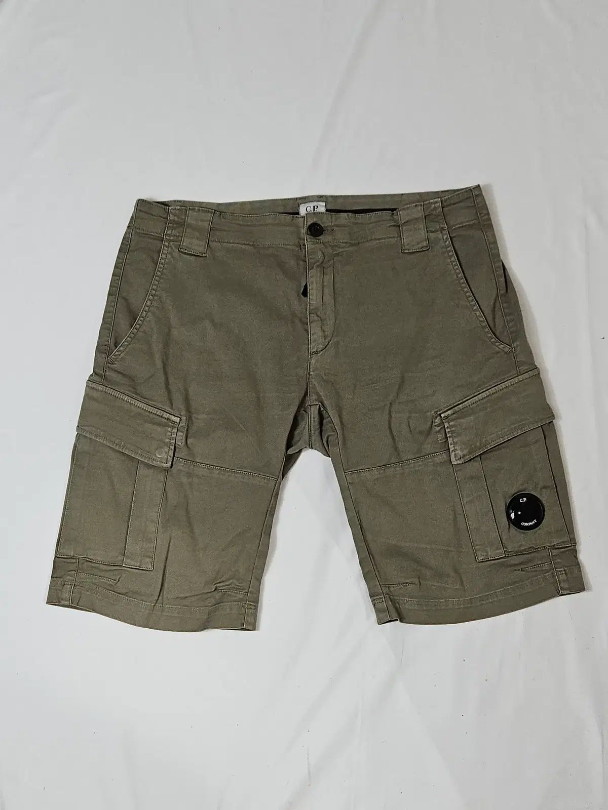 C.P. COMPANY シーピーカンパニー ストレッチ サテン カーゴショーツ ハーフパンツ レンズワッペン 正規品 50 10,487円