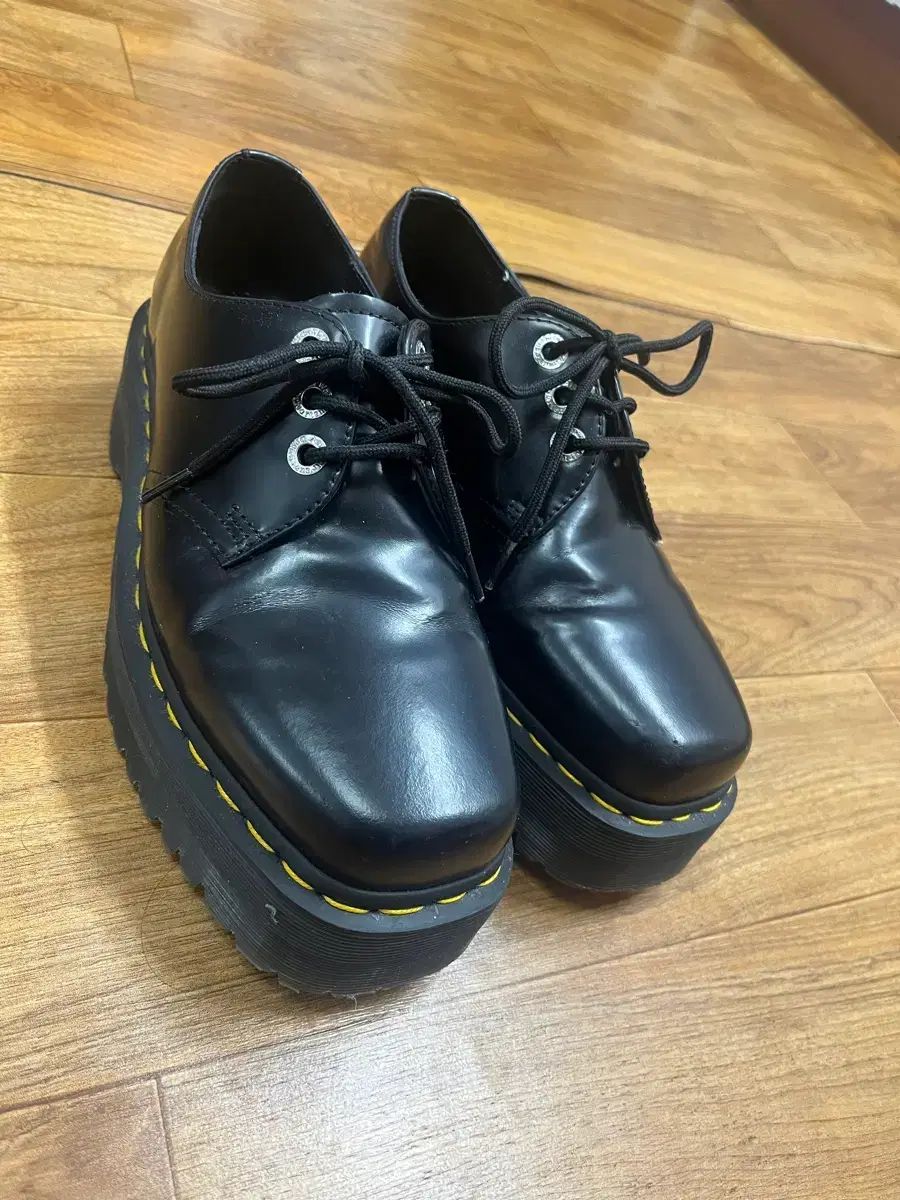 DR. MARTENS 1461 クアッド Starship Square