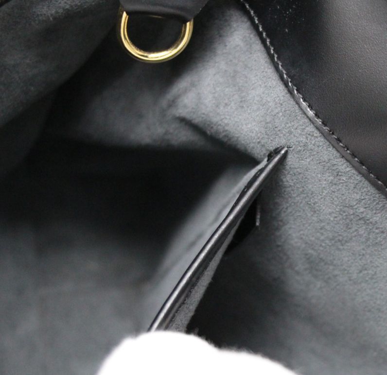 ルイヴィトン Louis Vuitton レヴリ ショルダーバッグ エピ 黒 M52162